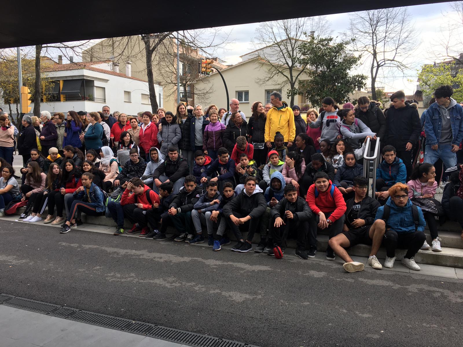 Foto en grup Foto del personal sanitari durant el Dia Mundial de l'Activitat Física
